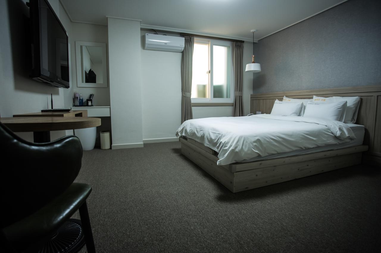 Gallery Tourist Hotel Cheongju Esterno foto